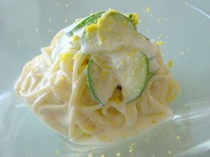 ズッキーニの冷製レモンクリームパスタ